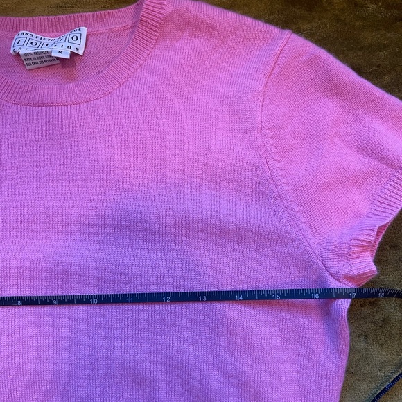 Vintage Saks Fifth Avenue SZ M Bubble Gum Pink 100% Cashmere T Shirt Sweater! - Picture 8 of 12